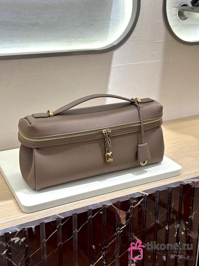 Loro Piana Extra Softy Bag L33 Calfskin Fossil D0Q9 - 33x14x9cm - 1