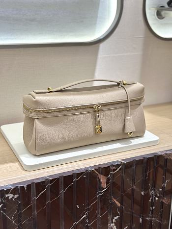 Loro Piana Extra Softy Bag L33 Calfskin Beige D16Q - 33x14x9cm