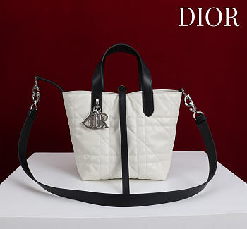 Small Dior Toujours Vertical Tote Bag Latte and Black Macrocannage Calfskin - 18x16x12cm