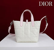 Small Dior Toujours Vertical Tote Bag Latte and Soupir Pink Macrocannage Calfskin - 18x16x12cm - 6