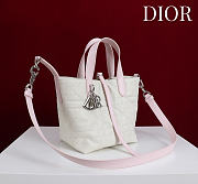 Small Dior Toujours Vertical Tote Bag Latte and Soupir Pink Macrocannage Calfskin - 18x16x12cm - 4