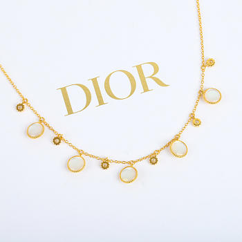 Rose des Vents Necklace Yellow Gold Diamonds and Mother-of-Pearl