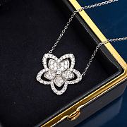 Graff Wild Flower Large Diamond Pendant White Gold RGP774 - 4