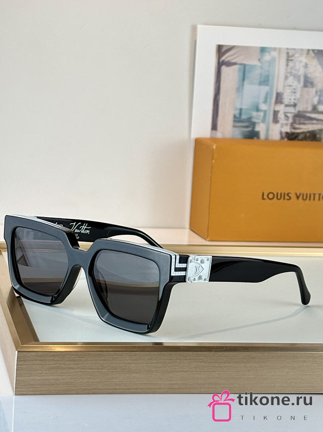 LV 1.1 Millionaires Monogram Bandana Sunglasses Black - 1