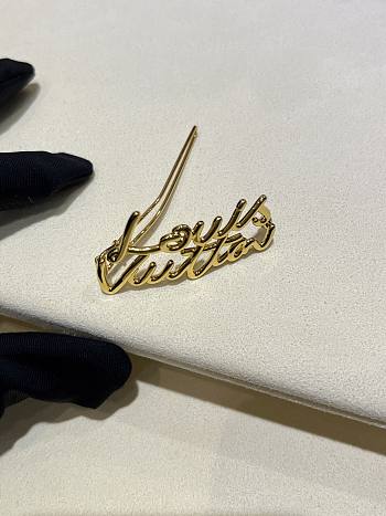 LV Script Barrette Gold M03251 