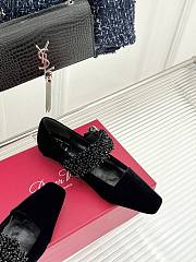 Roger Vivier Belle Vivier Mary Janes In Velvet Black - 4
