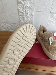 Roger Vivier Viv' Up Sneakers In Suede Beige - 5