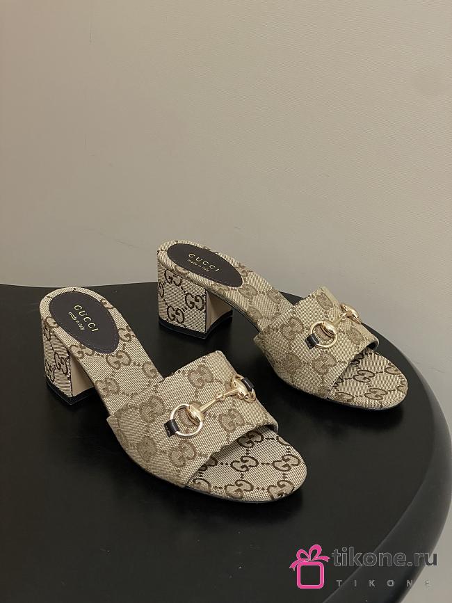 Gucci Women's Slide Dandal with Horsebit Camel and Brown GG Canvas 5.5cm - 1