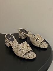 Gucci Women's Slide Dandal with Horsebit Camel and Brown GG Canvas 5.5cm - 1