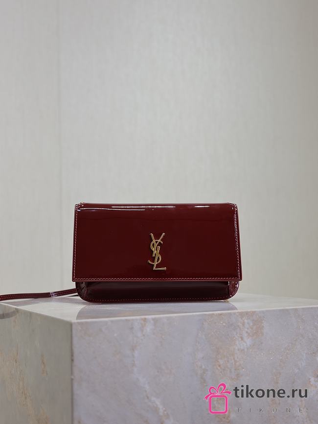 YSL Cassandre Phone Holder In Patent Leather In Burgundy - 18.5x11x2.5cm - 1