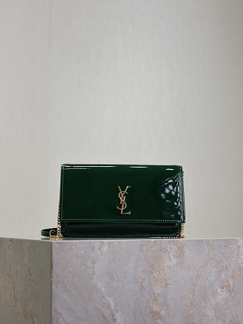 YSL Cassandre Phone Holder In Patent Leather In Green - 18.5x11x2.5cm