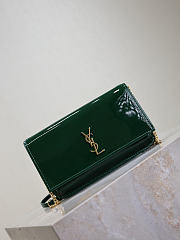 YSL Cassandre Phone Holder In Patent Leather In Green - 18.5x11x2.5cm - 4