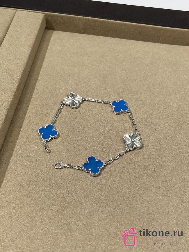VCA Vintage Alhambra Bracelet 5 Motifs 18K White Gold and Blue Agate  - 1