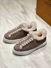 LV Flight Mode Time Out Sneaker Beige 1AIDHI - 5
