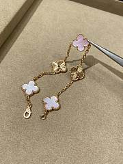 VCA Vintage Alhambra Bracelet 5 Motifs 18K Yellow Gold and Pink Mother of pearl - 4