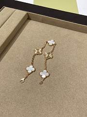 VCA Vintage Alhambra Bracelet 5 Motifs 18K Yellow Gold and White Mother of pearl - 4