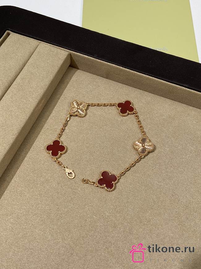 VCA Vintage Alhambra Bracelet 5 Motifs 18K Rose Gold and Red Carnelian - 1