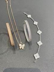 VCA Vintage Alhambra Bracelet 5 Motifs 18K White Gold Diamond VCARA41500 - 2