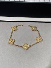 VCA Vintage Alhambra Bracelet 5 Motifs 18K Yellow Gold VCARO1IE00 - 1