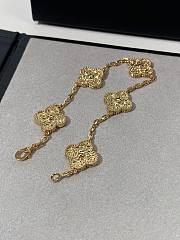 VCA Vintage Alhambra Bracelet 5 Motifs 18K Yellow Gold VCARO1IE00 - 3