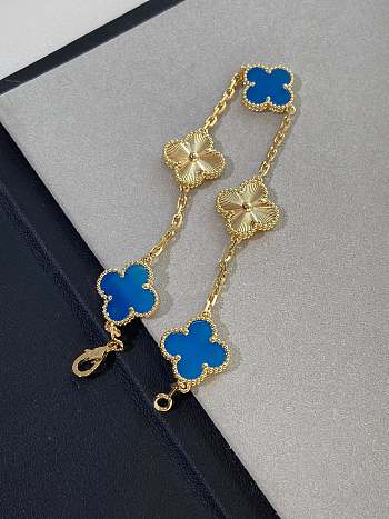 VCA Vintage Alhambra Bracelet 5 Motifs 18K Yellow Gold and Blue Agate