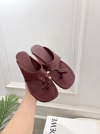 Loewe Toggle Flat Sandal In Shiny Smoot Calfskin Red 