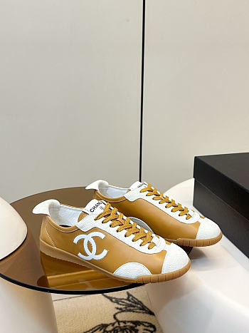 Spring Summer 2026 Chanel Sneakers Calfskin & Embossed Suede Calfskin Light Brown & White