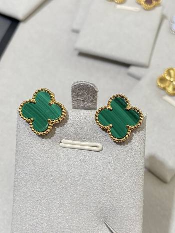 VCA Vintage Alhambra Earrings 18k Yellow Gold Malachite Green VCARO3QL00