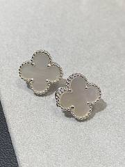VCA Sweet Alhambra Earstuds 18k White Gold Mother of pearl White - 2