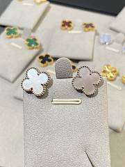 VCA Sweet Alhambra Earstuds 18k White Gold Mother of pearl White - 3