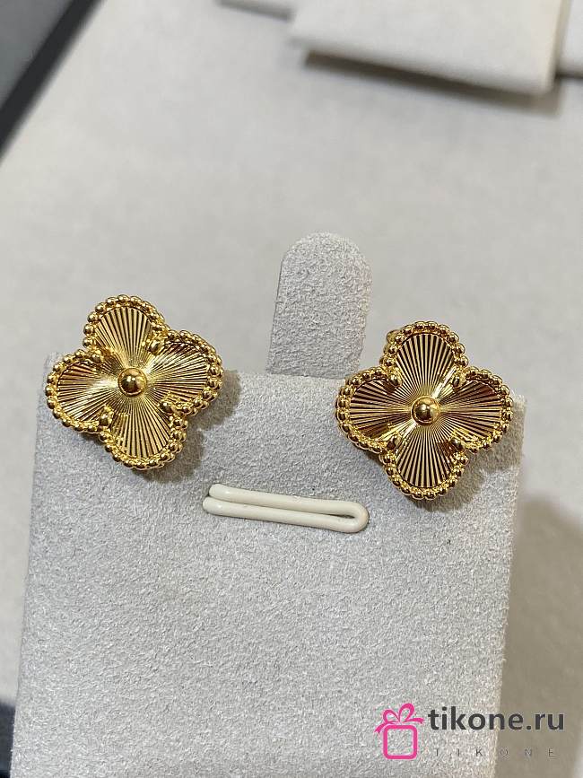 VCA Vintage Alhambra Earrings 18K Yellow Gold VCARP3JL00 - 1