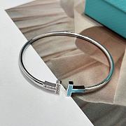 Tiffany T Diamond and Turquoise Wire Bracelet in White Gold - 4