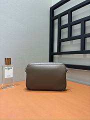 Loewe Small Pebble Messenger Bag In Supple Grained Calfskin Taupe - 20x12.5x6cm - 5