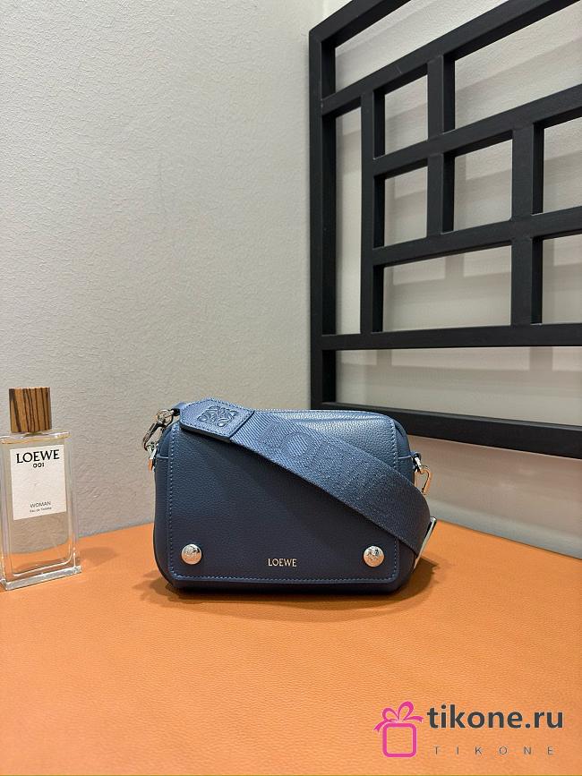Loewe Small Pebble Messenger Bag In Supple Grained Calfskin Blue - 20x12.5x6cm - 1