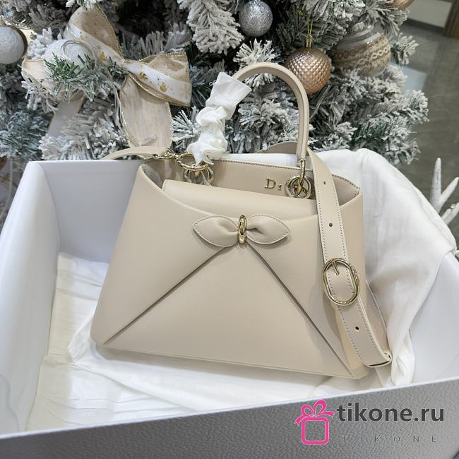 Small Dior Cigale Bag Trench Shiny Supple Calfskin Beige - 24x14x6.5cm - 1