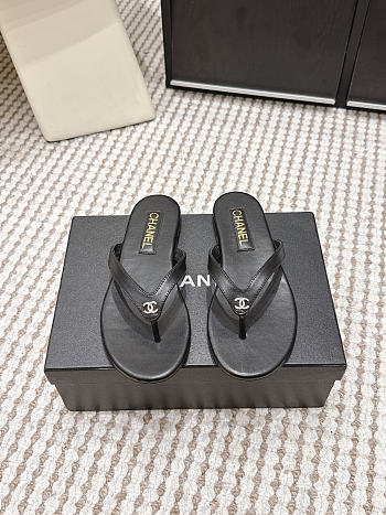 Chanel Thongs Laminated Calfskin Black
