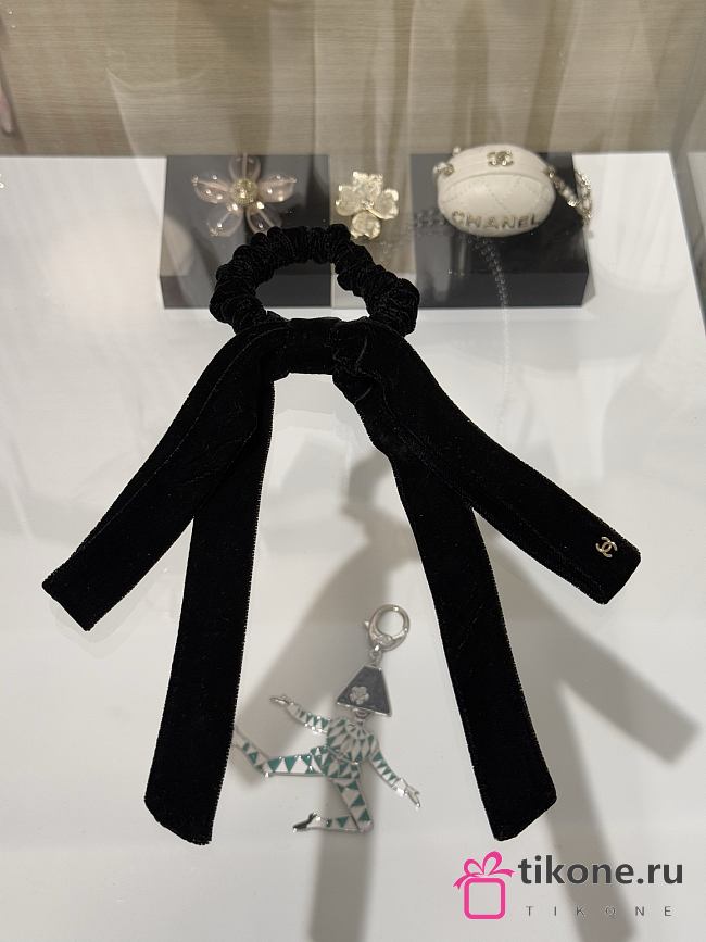Chanel Hair Tie Bow in Black Velvet  - 1