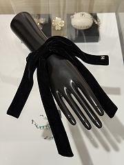 Chanel Hair Tie Bow in Black Velvet  - 5