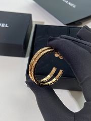 Chanel Coco Crush Hoop Earrings Yellow Gold - 3
