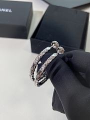 Chanel Coco Crush Hoop Earrings White Gold - 2