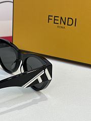 Fendi First FE50092I Sunglasses Black - 4