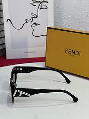 Fendi First FE50092I Sunglasses Black - 2