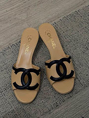 Chanel Mules Lambskin Beige & Black 45mm - 5