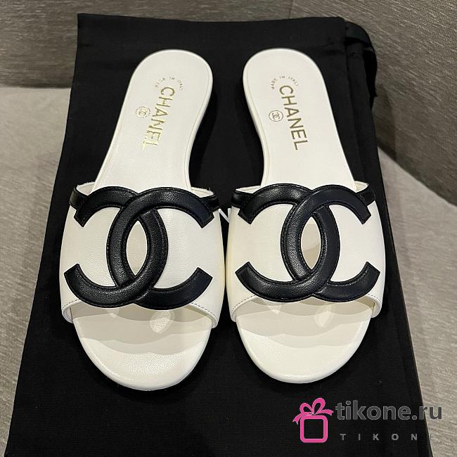 Chanel Mules Lambskin White & Black 45mm - 1