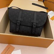 LV Christopher Messenger Taurillon Monogram Black M28324 - 29x25x9cm - 4