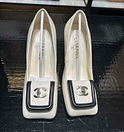 Chanel Pumps Lambskin Ivory & Black 90mm - 1