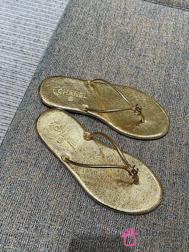 Chanel Thongs Crackled Laminated Calfskin Gold - 1