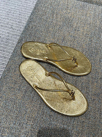 Chanel Thongs Crackled Laminated Calfskin Gold