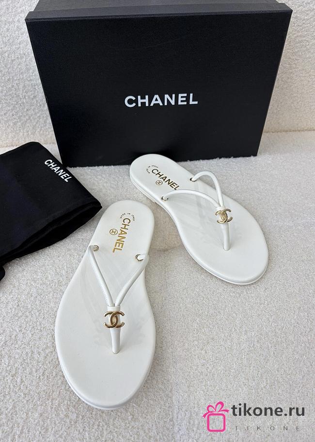 Chanel Thongs Lamskin White - 1