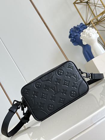 LV Trocadero Wearable Wallet Monogram Shadow Black M26737 - 20x13x6.5cm